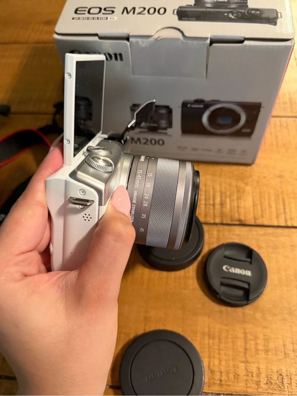 Canon EOS M200 White Mirrorless Camera Kit with Black Lens & Accessories